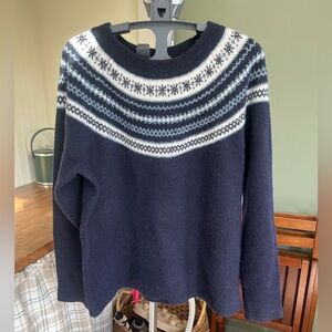 Croft & Barrow Navy and White Patterned Sweater